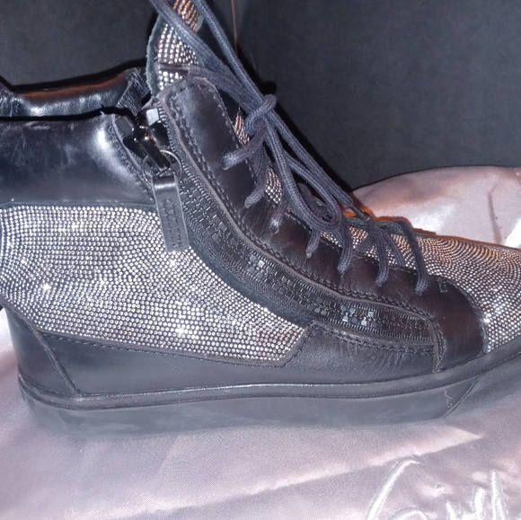 Giuseppe Zanotti 41 - Picture 8 of 11